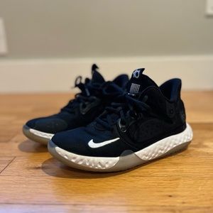 Nike KD Trey 5 basketball shoes